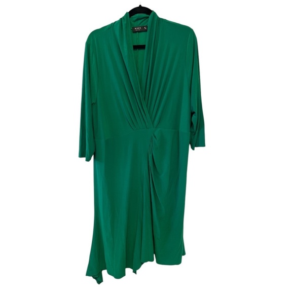 IGIGI Plus Size Asymmetrical Green Dress with Black Belt - Picture 2 of 9
